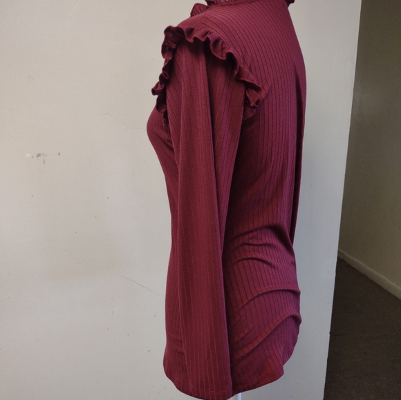 Hayden Ruffled Long sleeve Maroon Blouse Size L - Picture 4 of 13